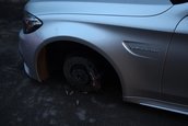 Mercedes C63 AMG cu rotile furate