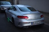 Mercedes C63 AMG cu rotile furate