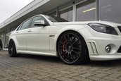 Mercedes C63 AMG de 700 CP