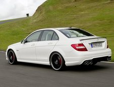 Mercedes C63 AMG Facelift - Primele fotografii oficiale