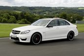 Mercedes C63 AMG Facelift - Primele fotografii oficiale