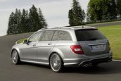 Mercedes C63 AMG Facelift - Primele fotografii oficiale