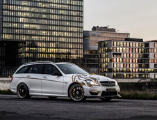 Mercedes C63 AMG T-Modell by Loewenstein