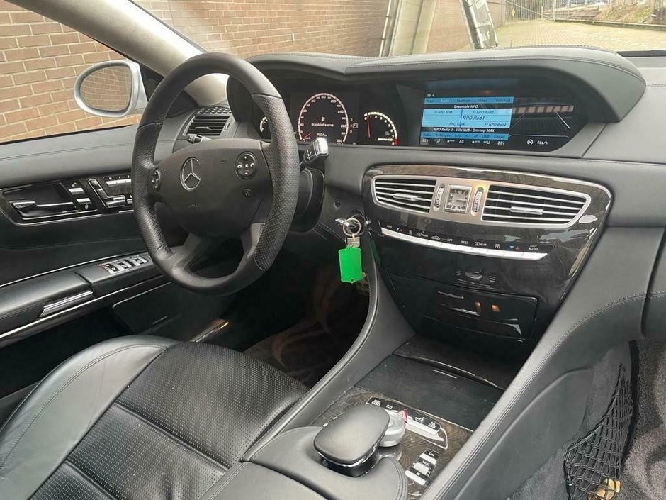 Mercedes CL63 AMG cu instalatie GPL