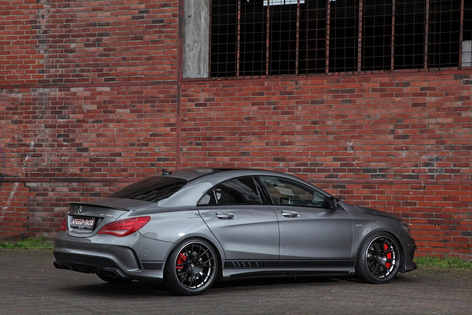 Mercedes CLA45 AMG de la Schmidt Revolution