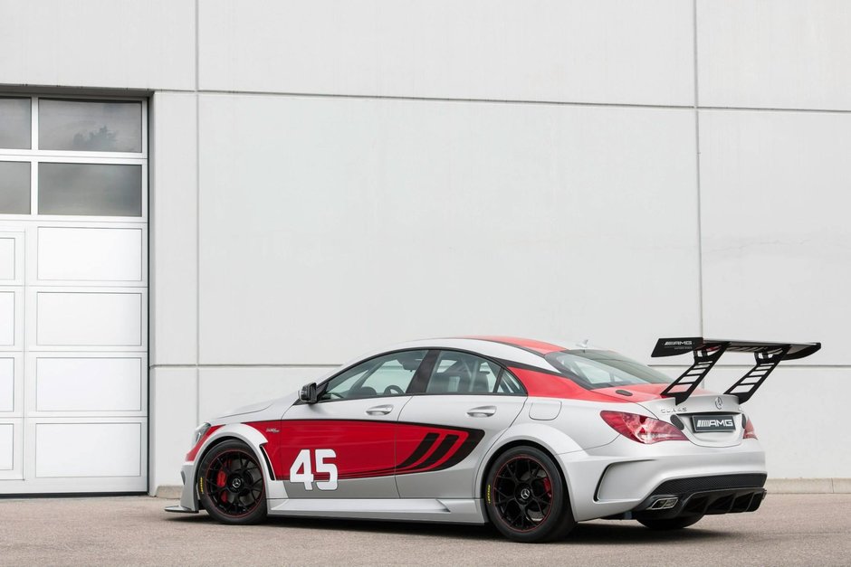 Mercedes CLA45 AMG Racing Series