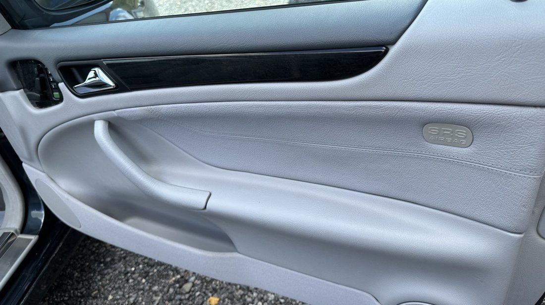 Mercedes CLK 430 430 Avantgarde V8 Xenon Navi Piele PDC Trapa 2001 2001