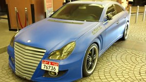 Mercedes CLS cu kit ASMA si folie bleu mat