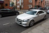 Mercedes CLS incrustat cu diamante