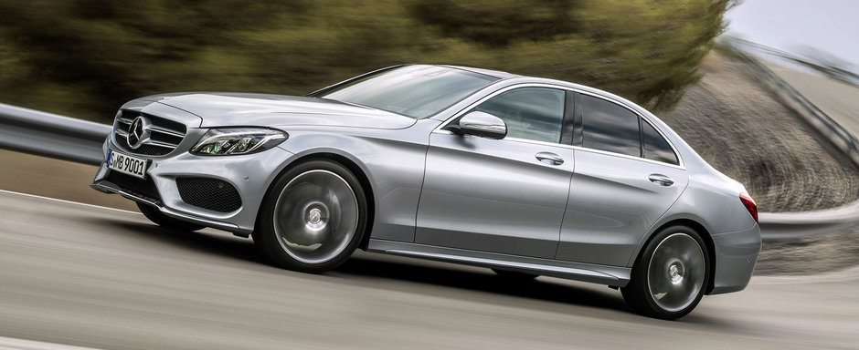 Mercedes domina din nou segmentul premium. BMW ocupa pozitia secunda iar Audi se zbate pe locul 3 Mercedes domina din nou segmentul premium. BMW ocupa pozitia secunda iar Audi se zbate pe locul 3