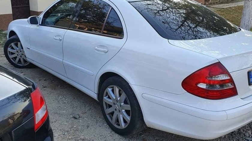 Mercedes E 200 2,2 2005