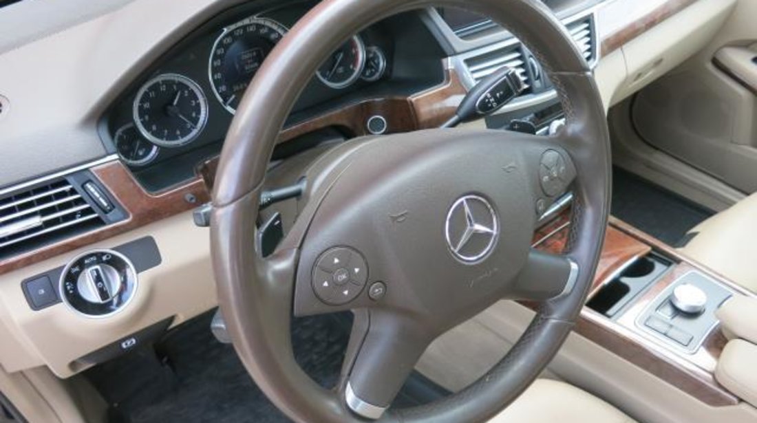 Mercedes E 200 250 CDI BlueEFFICIENCY 7G-TRONIC Start&Stop - 2.143 cc / 204 CP 2012