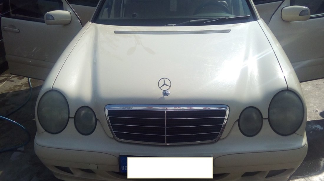 Mercedes E 200 x 2000