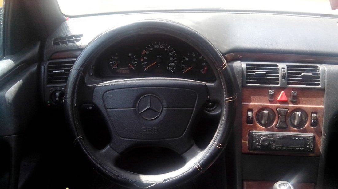 Mercedes E 220 2.2 D 1996