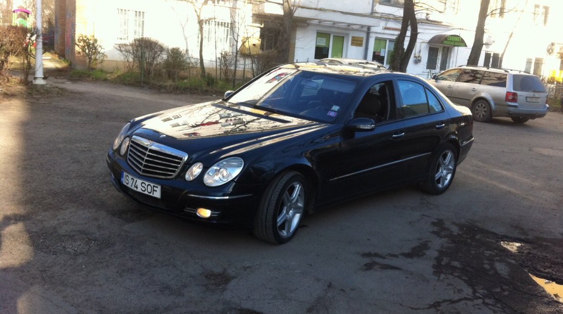 Mercedes E 220 22 2003