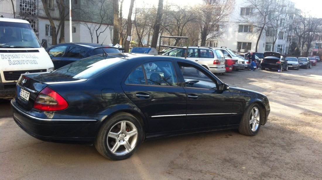 Mercedes E 220 22 2003