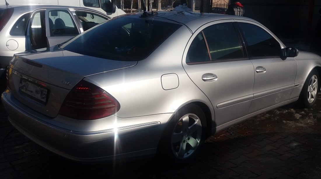 Mercedes E 270 2700 cdi 2002