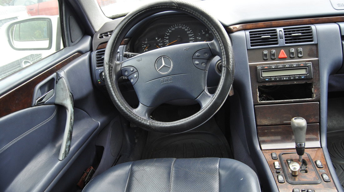 Mercedes E 320 3.2 CDI 2001