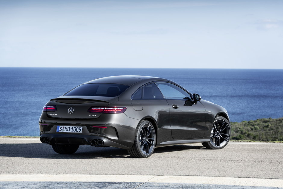 Mercedes E-class Coupe si Cabrio facelift