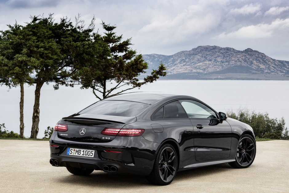 Mercedes E-class Coupe si Cabrio facelift