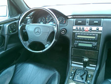 Mercedes E-Class cu motor V8 de 6.0 litri