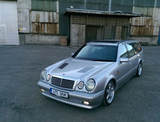 Mercedes E-Class cu motor V8 de 6.0 litri