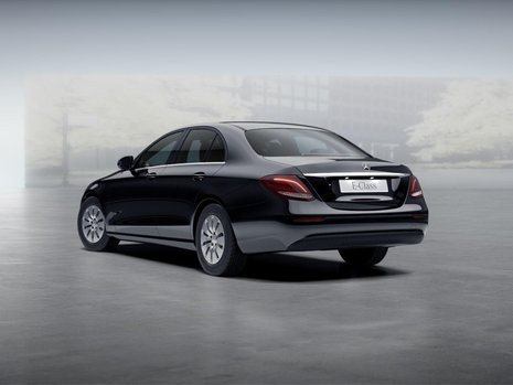 Mercedes E-Class - Versiune de baza