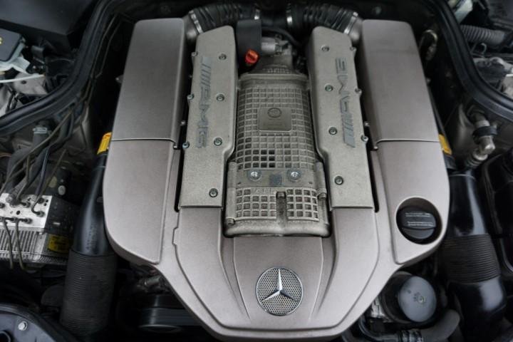 Mercedes E55 AMG din 2004