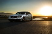 Mercedes E63 AMG cu jante HRE P108