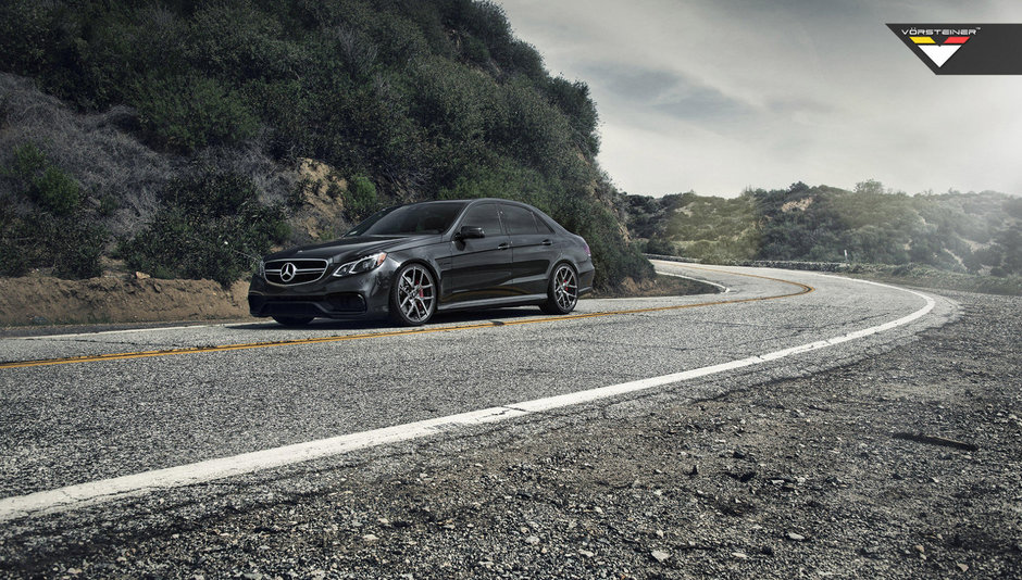 Mercedes E63 AMG cu jante Vorsteiner