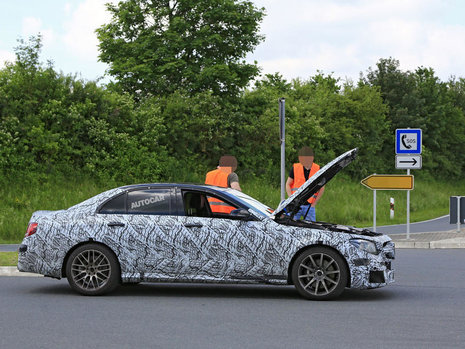 Mercedes E63 AMG - Poze Spion