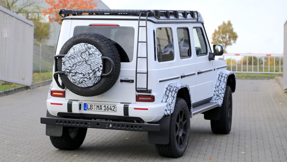 Mercedes G500 4×4² necamuflat