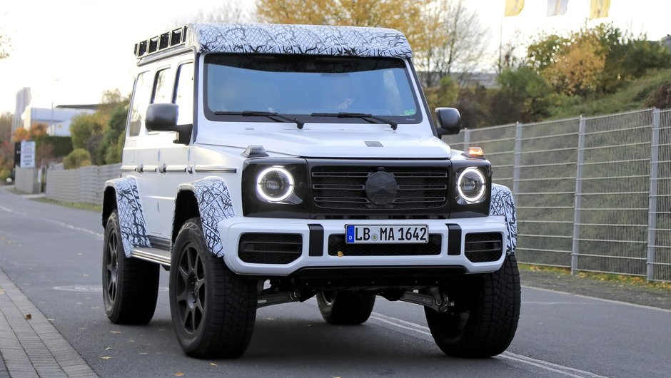 Mercedes G500 4×4² necamuflat