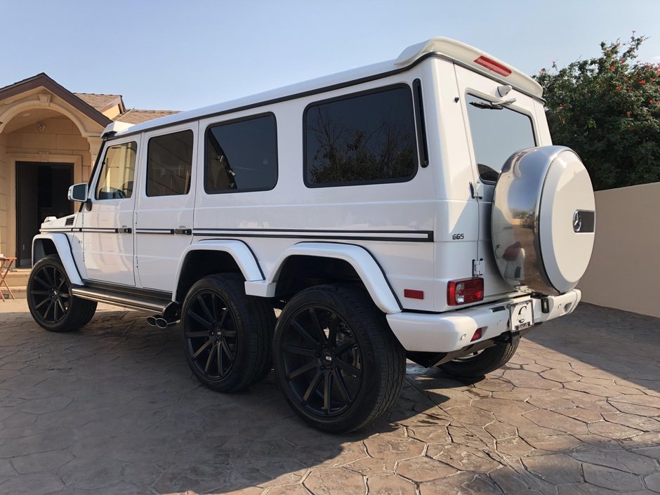 Mercedes G550 cu sase roti