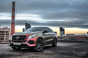 Mercedes GLE Coupe cu vopsea cameleon si jante Vossen