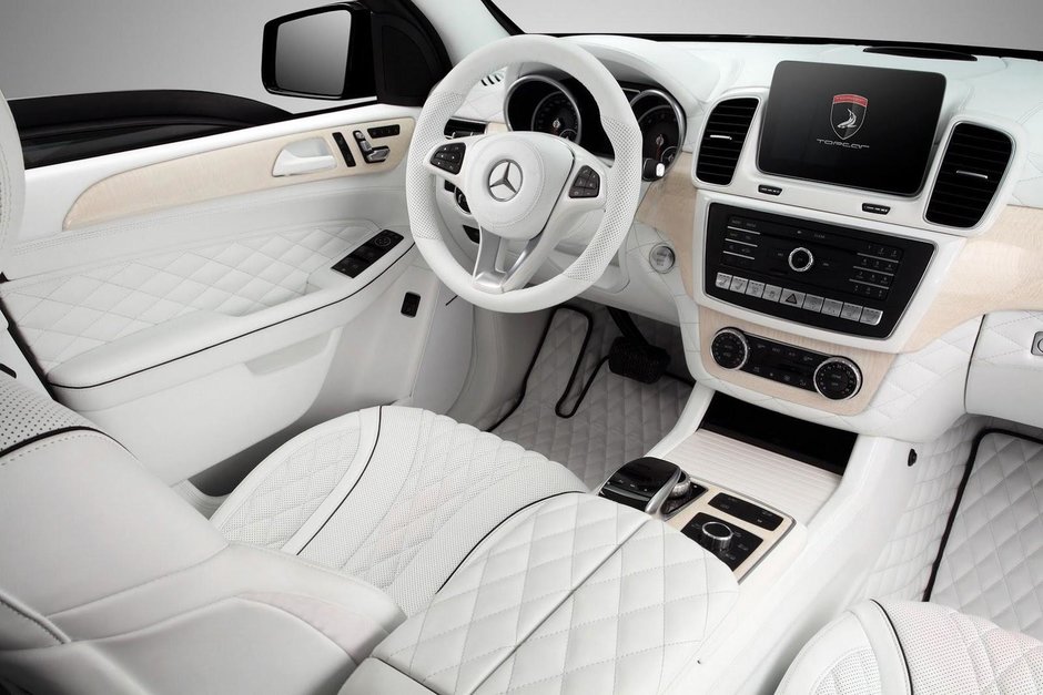 Mercedes GLE cu interior alb