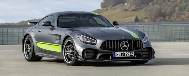 Mercedes le strica sarbatoarea rivalilor de la Porsche. Nemtii lanseaza un AMG GT-R Pro care sa puna 911-le la respect