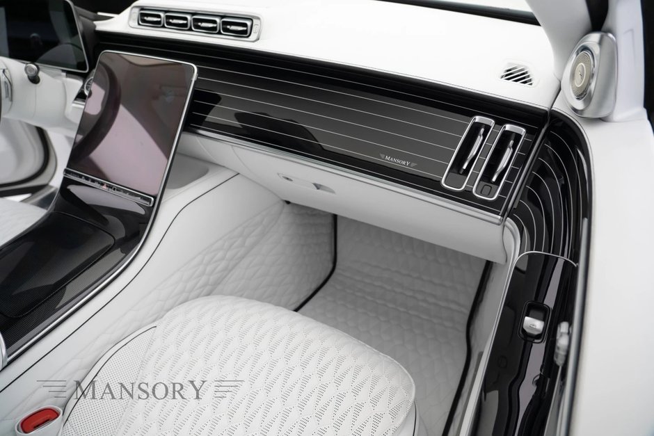 Mercedes-Maybach S-Class de la Mansory