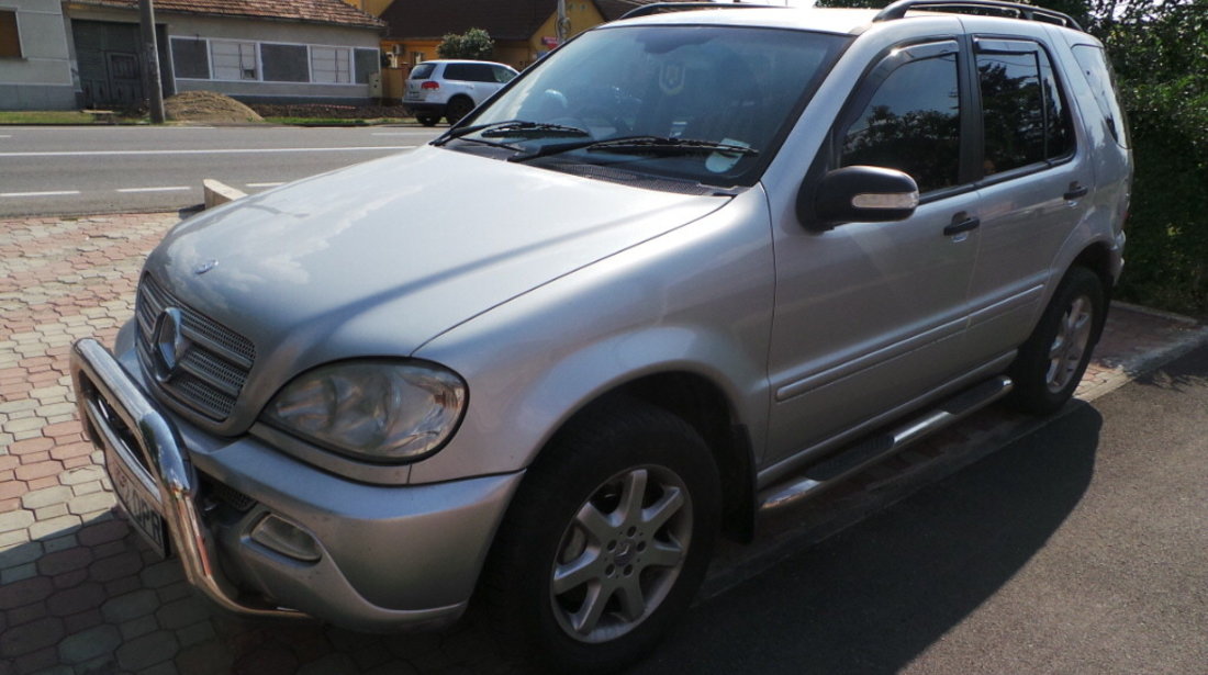 Mercedes ML 270 CDi 7Loc Automat 2002