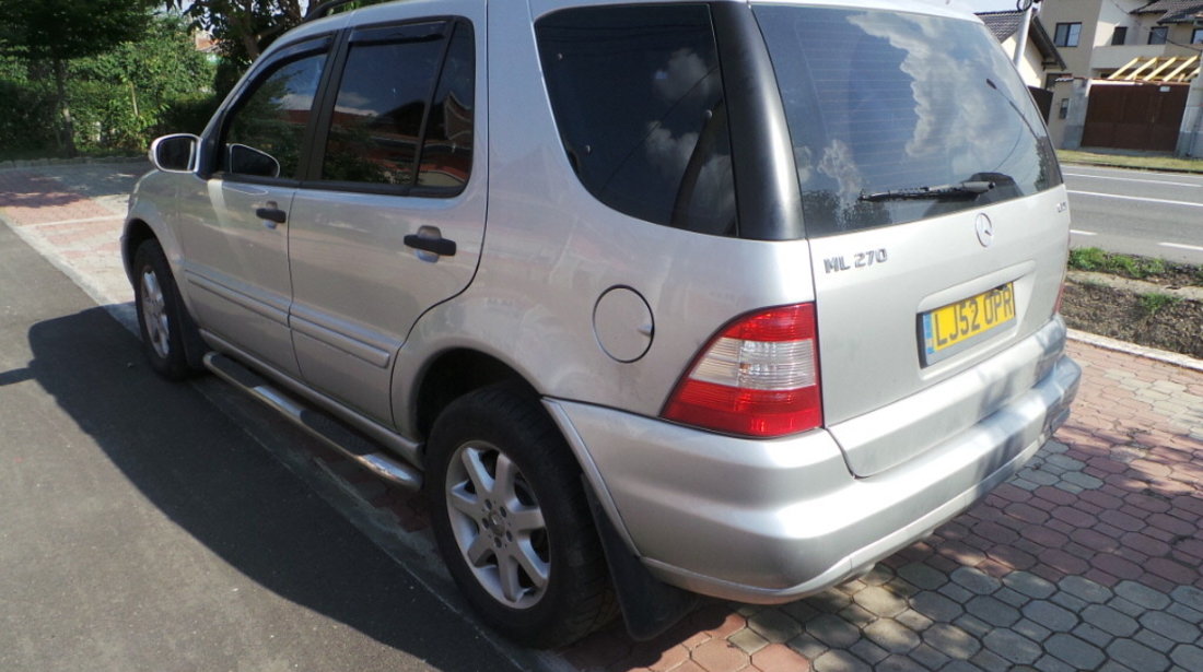 Mercedes ML 270 CDi 7Loc Automat 2002