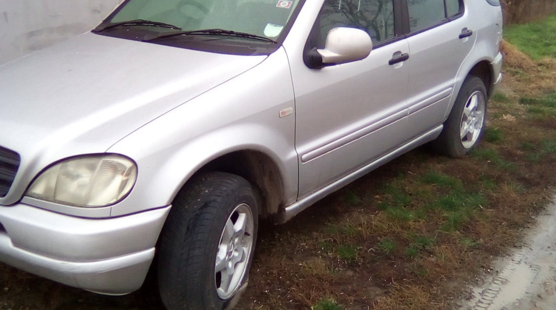 Mercedes ML 270 Ml 270 c.d.i 2000