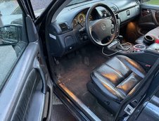 Mercedes ML cu 842.363 de kilometri la bord