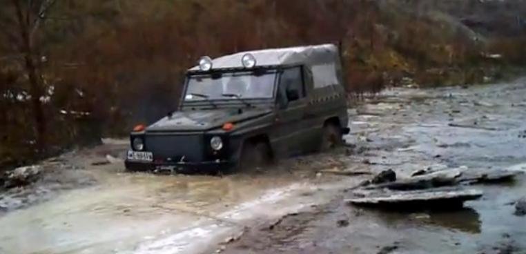 Mercedes off-road: un G-Class devine spargator de gheata