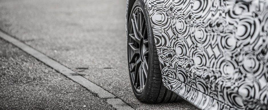 Mercedes publica primele fotografii oficiale ale noului C63 Coupe Mercedes publica primele fotografii oficiale ale noului C63 Coupe