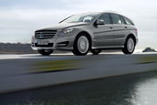 Mercedes R-Class isi arata noua fata