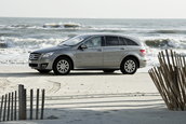 Mercedes R-Class isi arata noua fata