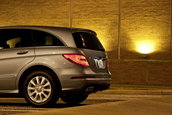 Mercedes R-Class isi arata noua fata