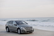 Mercedes R-Class isi arata noua fata