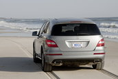 Mercedes R-Class isi arata noua fata