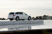 Mercedes R-Class isi arata noua fata